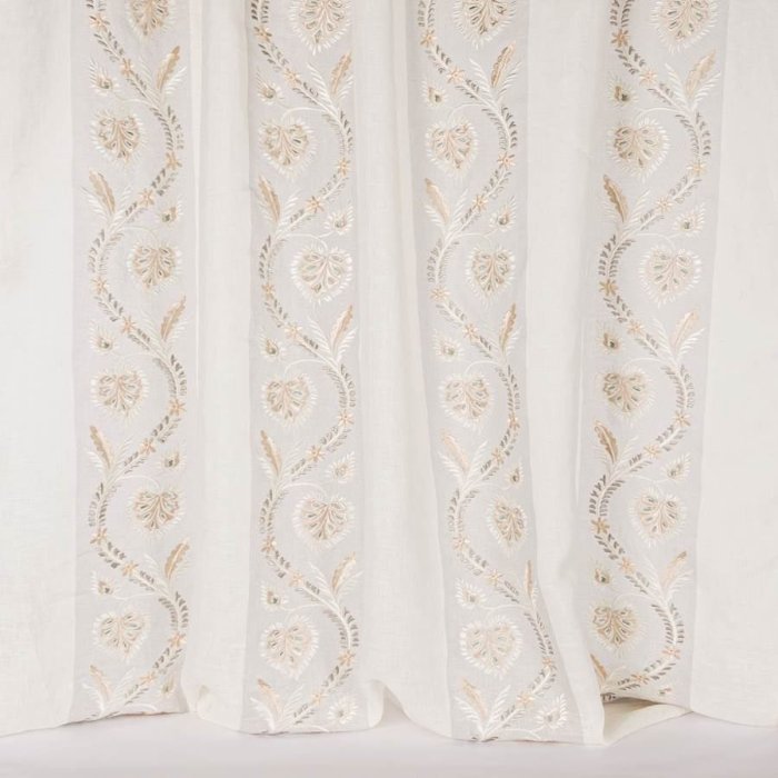 Florinda Sheer Silver – Stoff von Colefax and Fowler