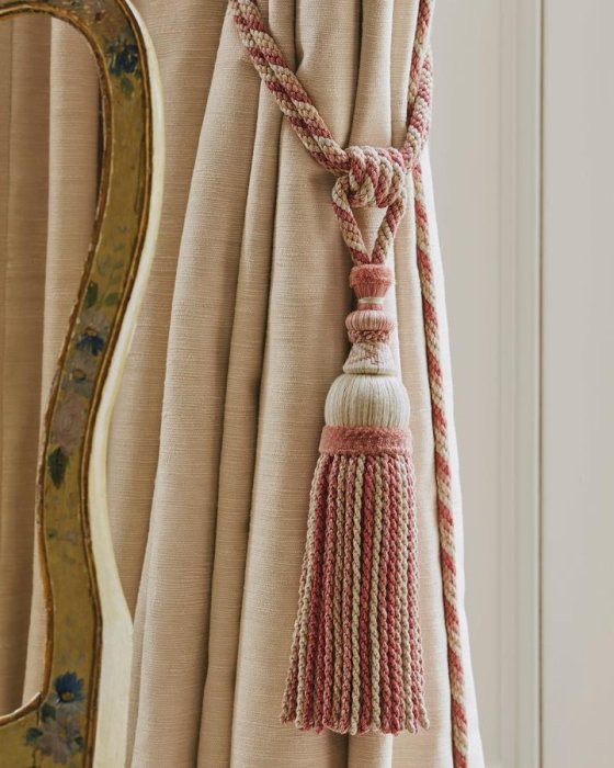 Lavelle von Colefax and Fowler im Raum