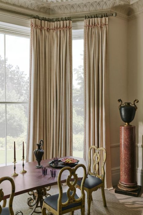Lavelle von Colefax and Fowler im Raum