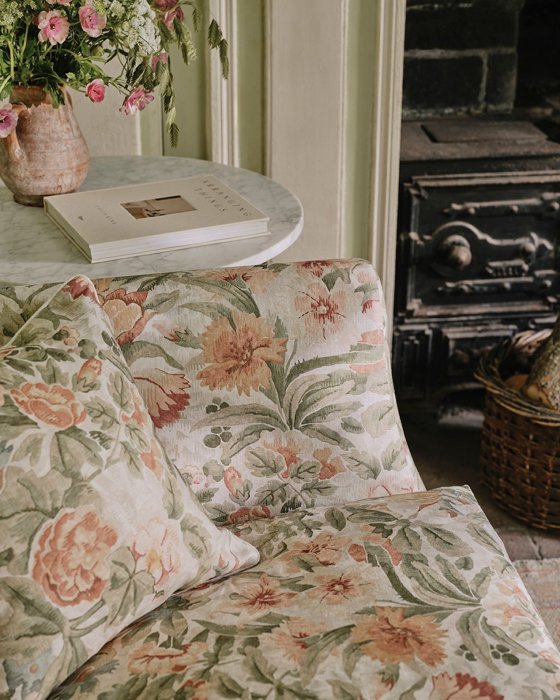 Montilly von Colefax and Fowler im Raum