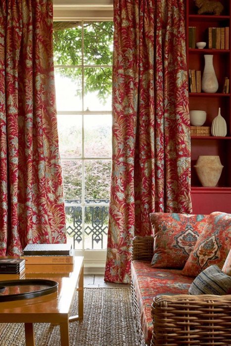 Paisley Leaf von Colefax and Fowler im Raum