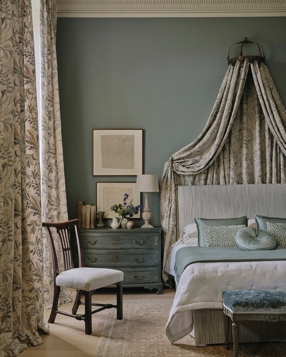 Pamina von Colefax and Fowler im Raum