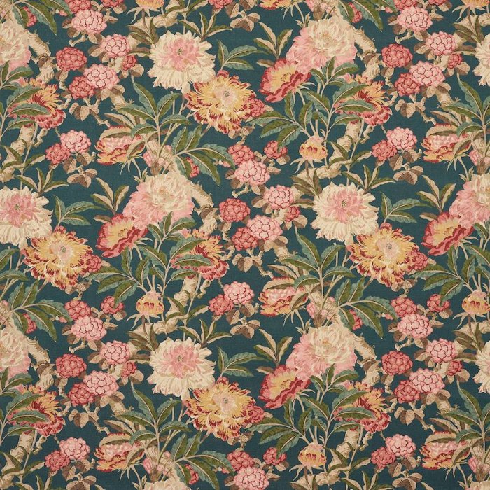 Pendine von Colefax and Fowler in Navy