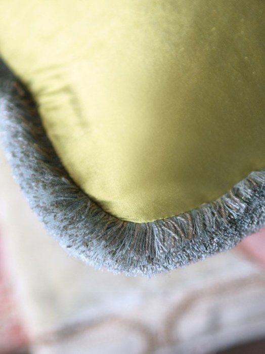Delano Cut Ruche von Colefax and Fowler im Raum