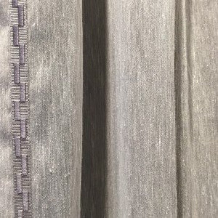 Isae Voile von Houlès im Raum