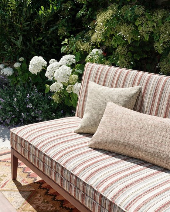 Raumansicht mit Stoffen von Jane Churchill, u. a. Finn Stripe