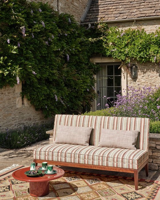 Raumansicht mit Stoffen von Jane Churchill, u. a. Finn Stripe