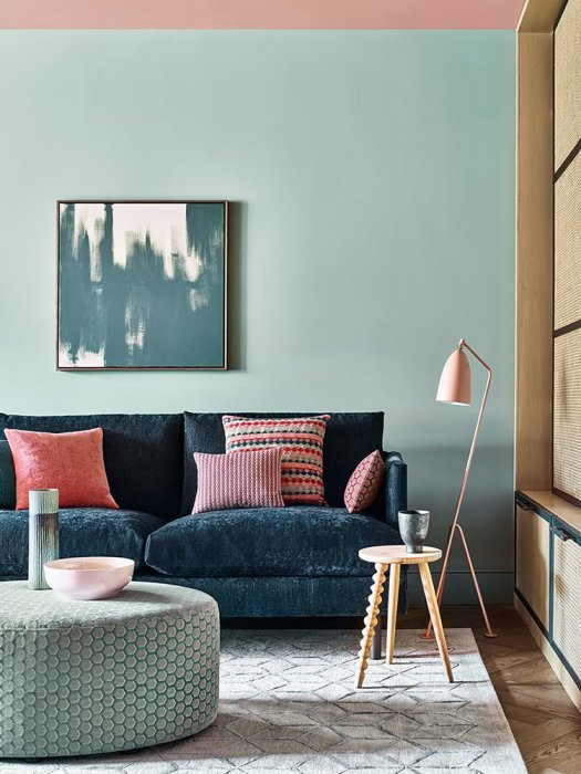Wohnzimmer mit Hocker aus Jane Churchill Kaleido