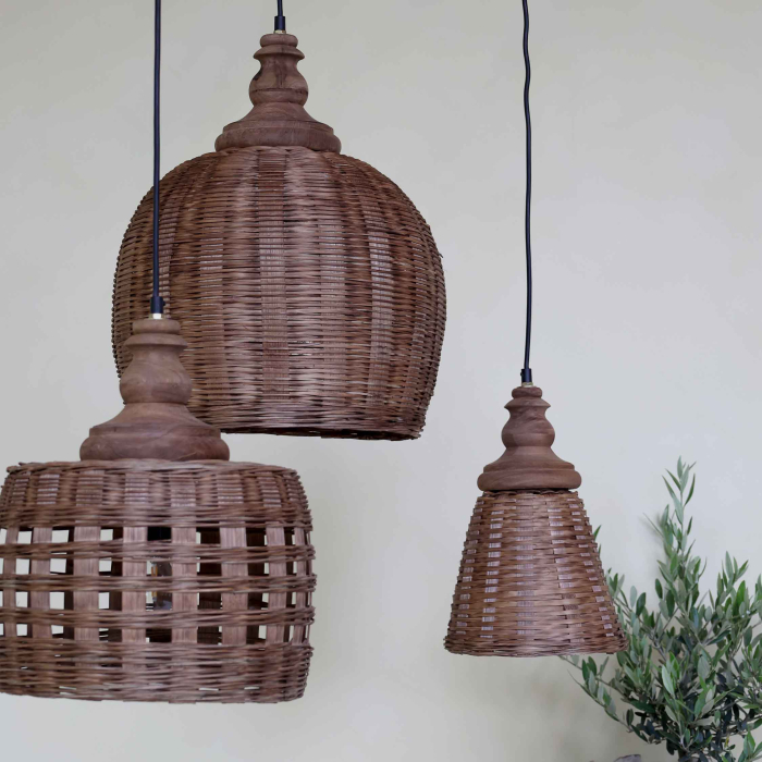 Deckenleuchte aus Rattangeflecht