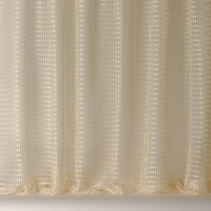 Mikado von Larsen in Ivory