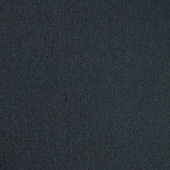 Nore von Larsen in Ebony