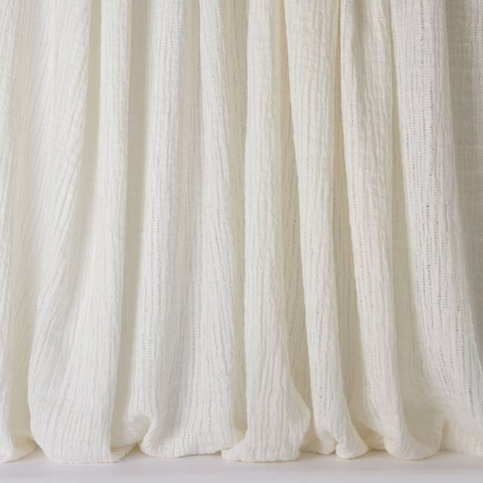 Ojo von Larsen in White