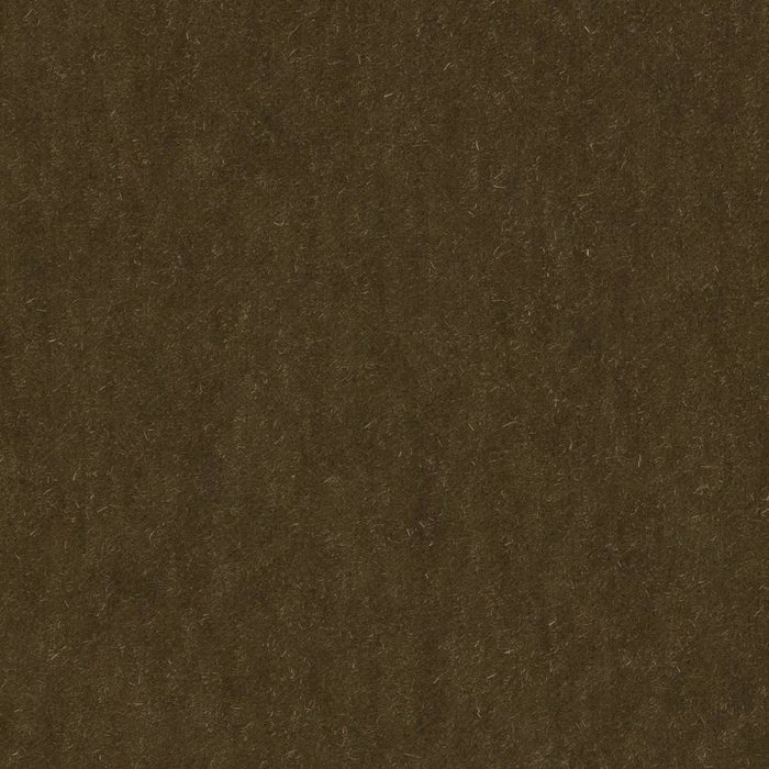 Sasha von Larsen in Taupe