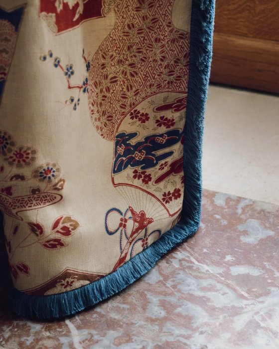 Detail eines Vorhangs aus Manuel Canovas Imari