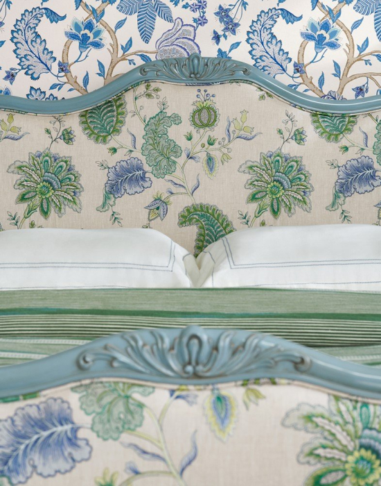 Bettkopfteil aus Manuel Canovas Masha in Pervenche