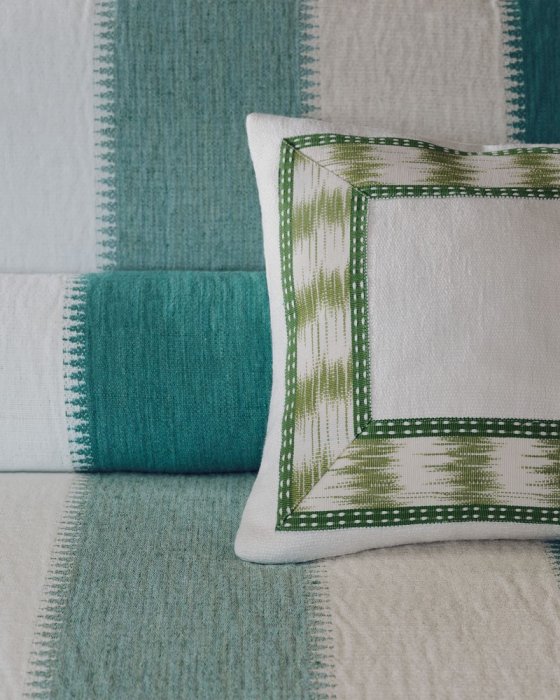 Kissen aus Manuel Canovas Rekha in Celadon