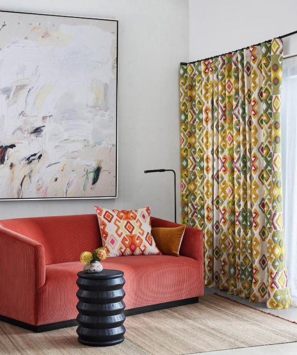 Roma von Manuel Canovas im Raum