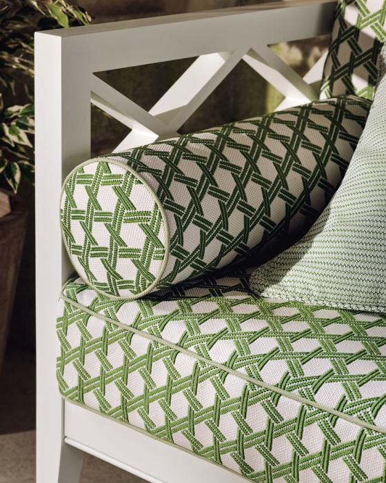 Detail von Manuel Canovas Saint-Tropez auf einer Gartenbank