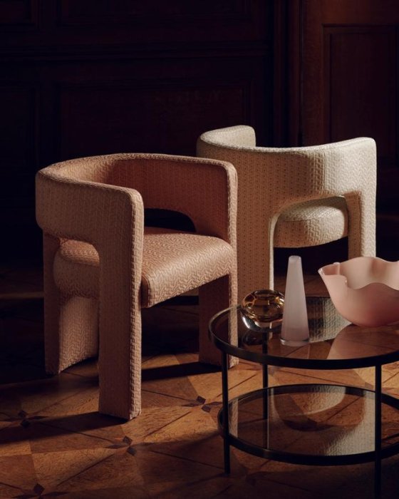 Solis von Manuel Canovas im Raum