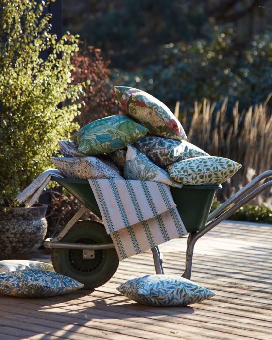 Rosehip von Morris & Co. – Ambiente